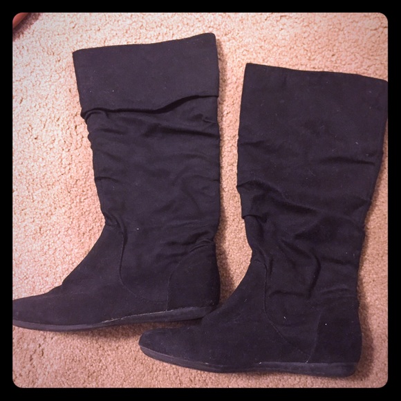 Black suede boots