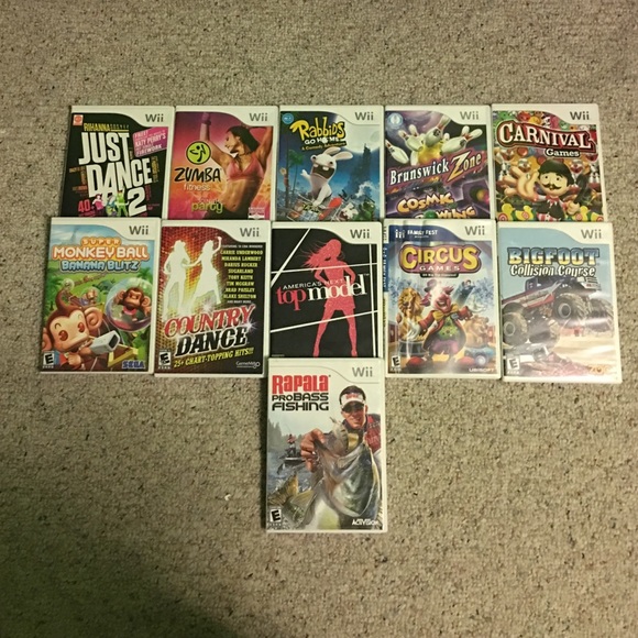 A bundle of 11 wii games