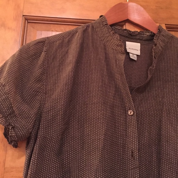 💗Adorable💗Button-Down Top - Picture 2 of 4