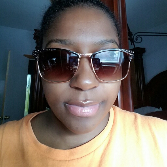 Sam Edelman Circus Sunglasses - Picture 4 of 4