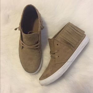 Old navy sneakers with fringe