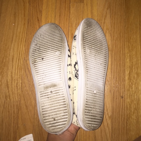 Patterned Sneakers - Picture 2 of 4