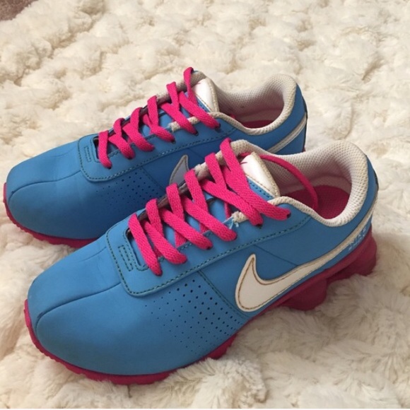 Nike Other - Nike Shox (ON HOLD)✨