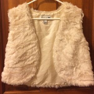 Forever 21 Cream Faux Fur Vest