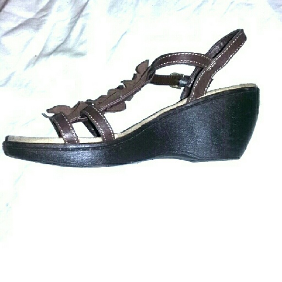 Sandals - Picture 2 of 4