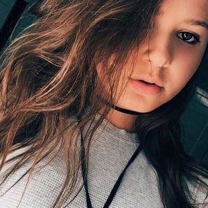 Meet your Posher, Olivia