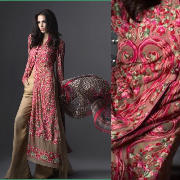 Sana Safinaz Luxury Embroidered Salwar Suit Pink