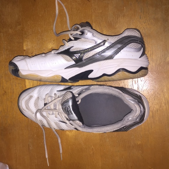 Womens Court Sneakers or Running Sneakers