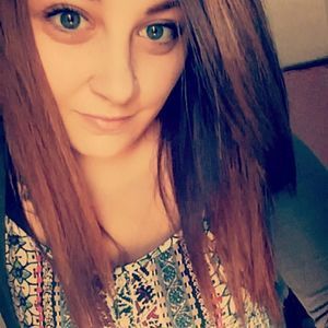 Meet your Posher, Casey