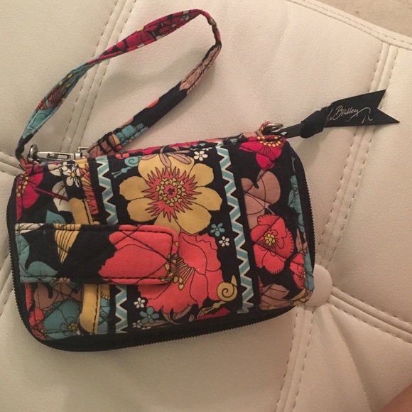 Vera Bradley floral wristlet