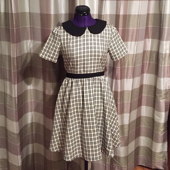 Retrolicious size small Peter Pan dress
