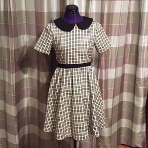Retrolicious size small Peter Pan dress