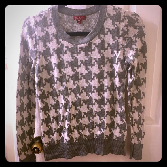 Houndstooth Pullover Sweater.