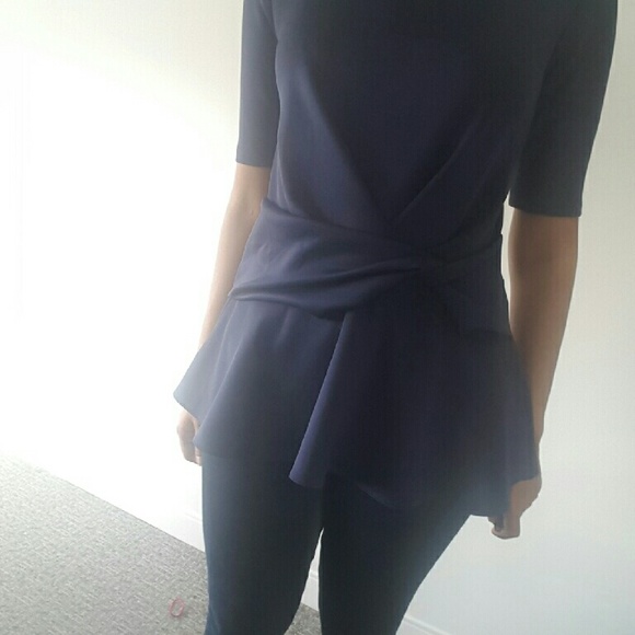 Cute blue top