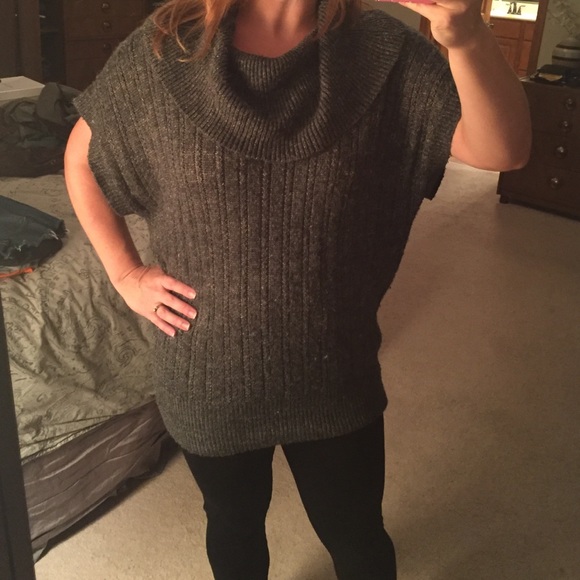 Charlotte Russe Gray Tunic Sweater - Picture 2 of 3