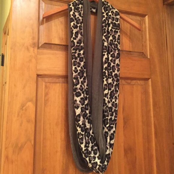 Infinity Scarves - Picture 1 of 4