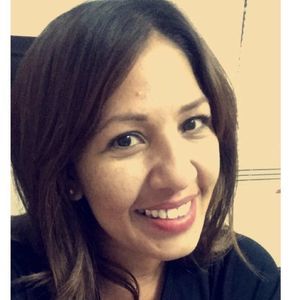 Meet your Posher, Estela