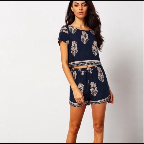 LAST ONE 🌷Summer Feather Set - Picture 2 of 5