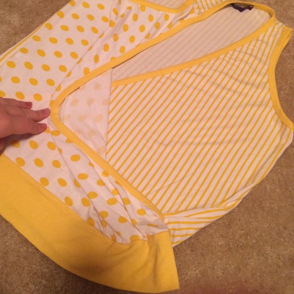 Cute Tee✨ - Picture 2 of 4