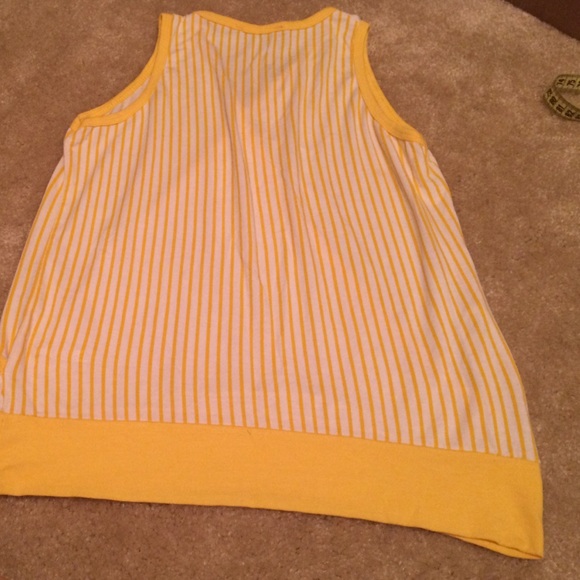 Cute Tee✨ - Picture 4 of 4