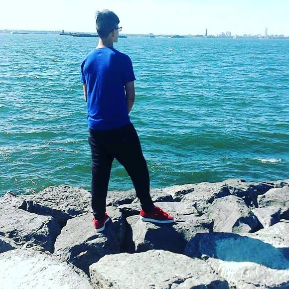 Meet your Posher, Kevin - Picture 1 of 1