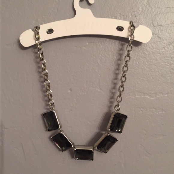 Beautiful necklace!