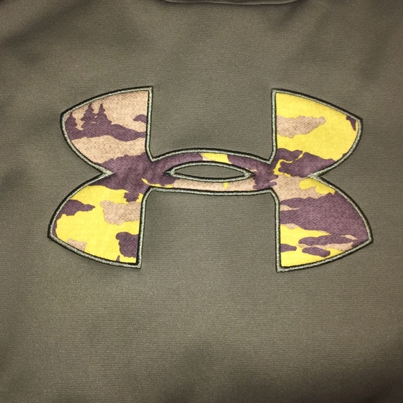 under armour pullover