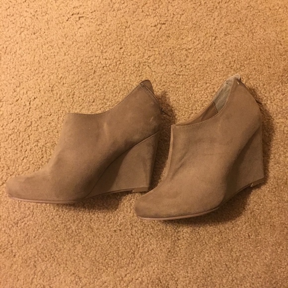 Tan Wedge booties