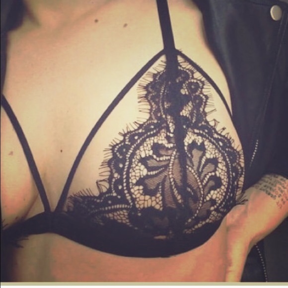 FLASH SALE❗️Sexy Lace Bralette - Picture 3 of 4