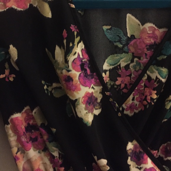 Floral Romper - Picture 2 of 2