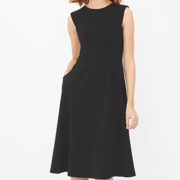 White House Black Market Dress WITH POCKETS!💋😍
