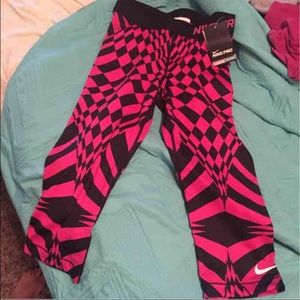 NWT Nike Pros sz Small