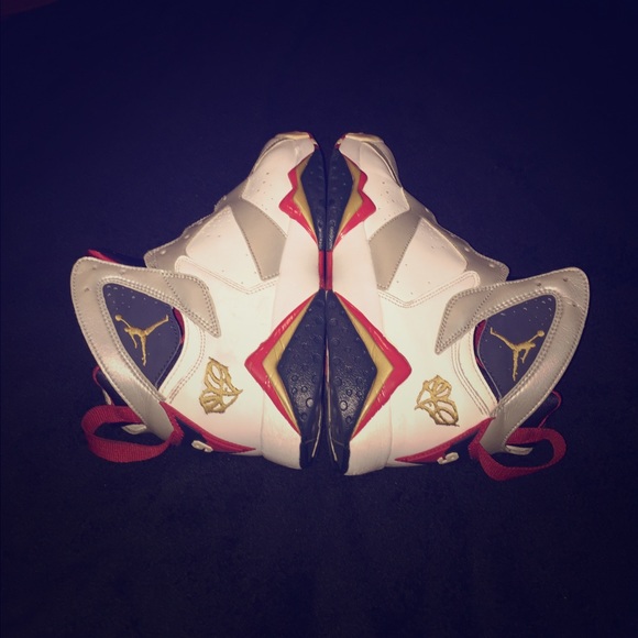 JORDANS Olympic 7 (Size 9 can fit 10)