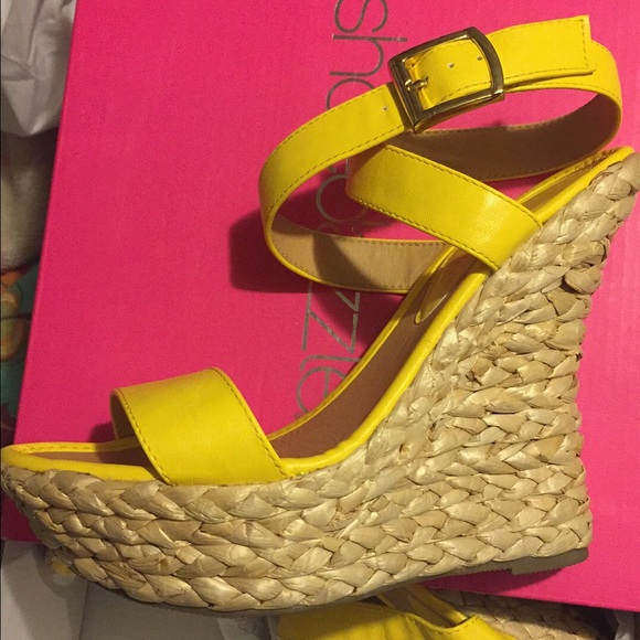 NEED GONE Shoe Dazzle wedges in the style Zola.