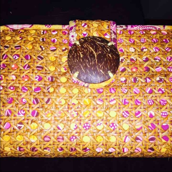 Adorable RARE Vera Bradley clutch!