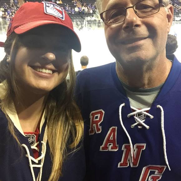 Meet your Posher, Jenn - Picture 2 of 3