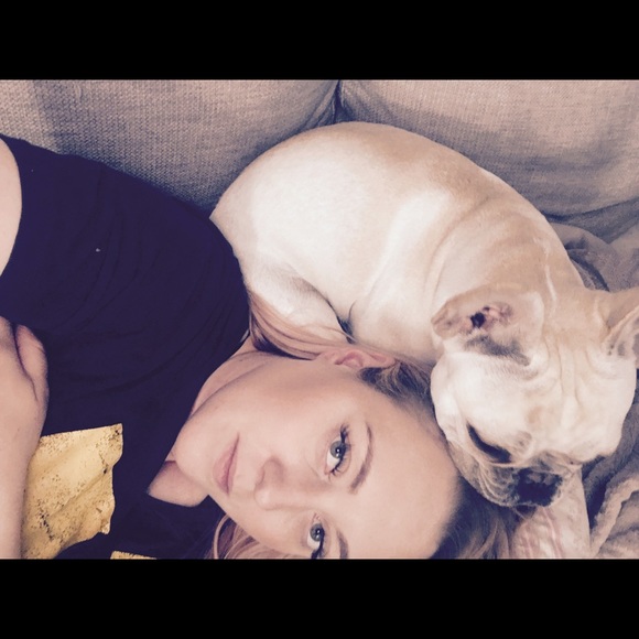 Meet your Posher, Jessica - Picture 2 of 2