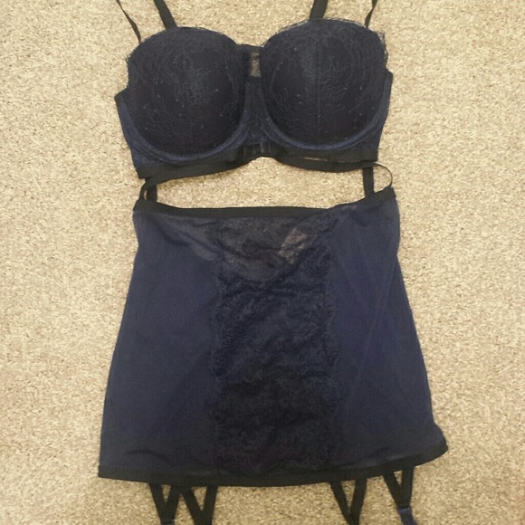 Victoria's Secret garter slip!NEW! *Price Firm*