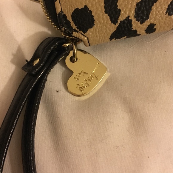 Small Betsy Johnson Wristlet - Picture 3 of 3