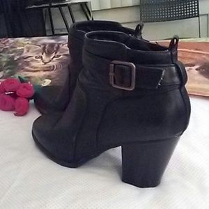 Women black ankle boots