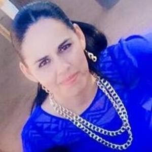 Meet your Posher, Carmelina