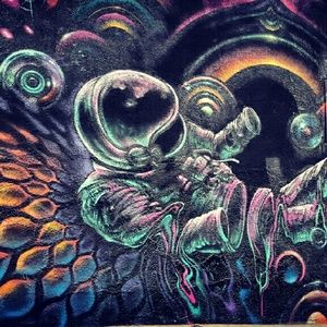 Meet your Posher, Claudia