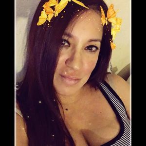 Meet your Posher, Carrie