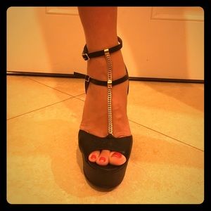Aldo Black Wedges