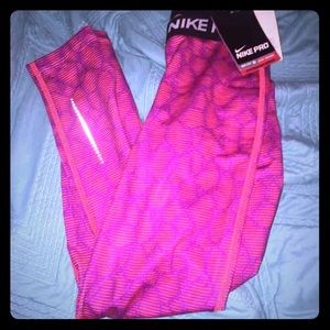 NWT Nike Pros Youth Medium
