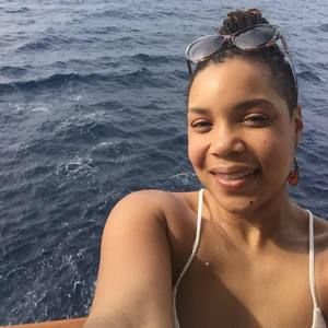 Meet your Posher, Veda