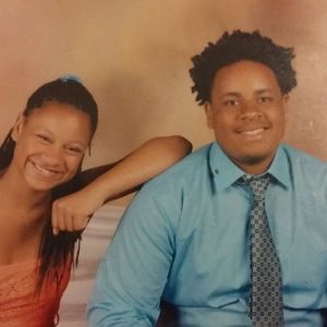 Meet your Posher, Deedee