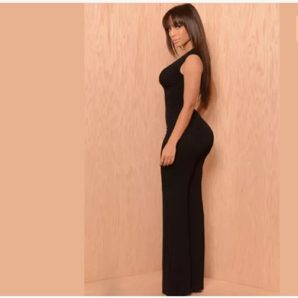 The Carrie Underwood sexy jumper - Picture 2 of 4