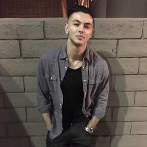 Meet your Posher, Julian