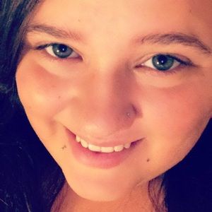 Meet your Posher, Michaela